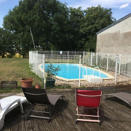 Grand Gite Avec Piscine, Cheminee Et Terrasse Pres De Luneville, Ideal Pour Familles Et Groupes - Fr-1-584-84 Athienville Luaran gambar