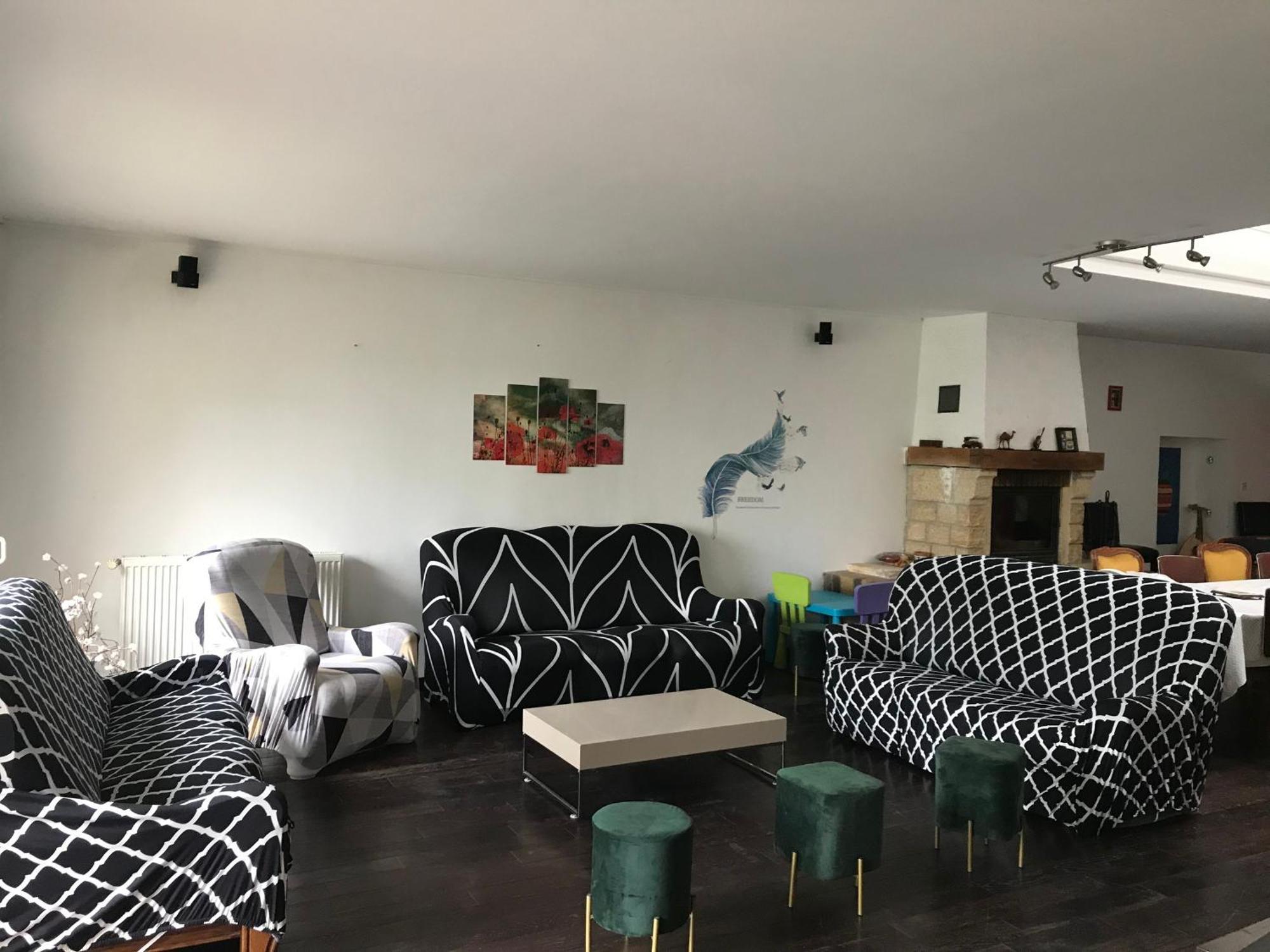Grand Gite Avec Piscine, Cheminee Et Terrasse Pres De Luneville, Ideal Pour Familles Et Groupes - Fr-1-584-84 Athienville Luaran gambar
